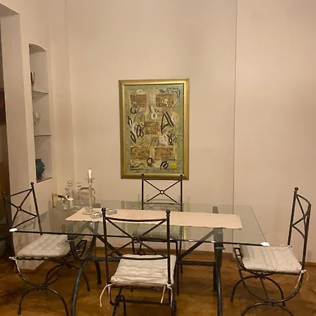 City Center Luxury Apartment Nicole *
