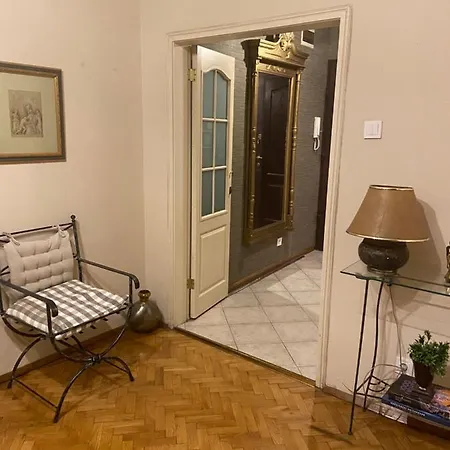 Apartment City Center Luxury Apartment Nicole Sofia